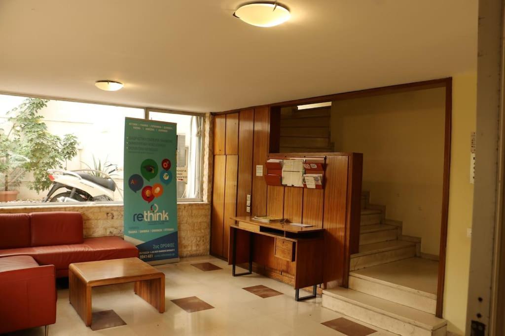 Apartamento Glyfada Path Of Poets Atenas Exterior foto